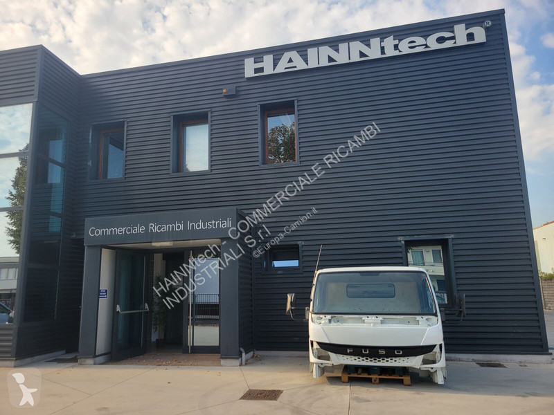 قطع غيار الآليات الثقيلة Mitsubishi Fuso CANTER...