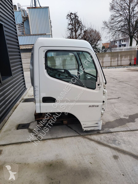 قطع غيار الآليات الثقيلة Mitsubishi Fuso FUSO 