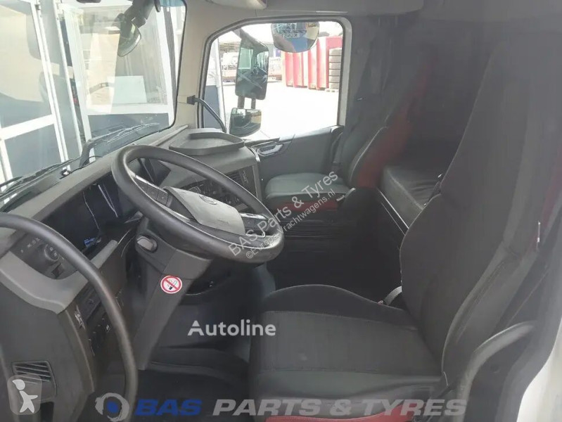قطع غيار الآليات الثقيلة Volvo