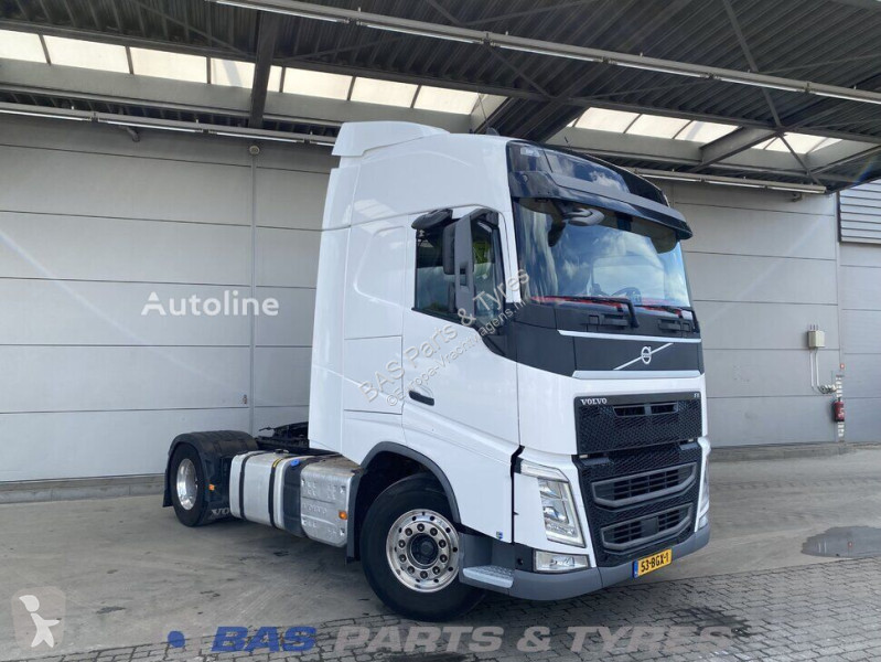 قطع غيار الآليات الثقيلة Volvo