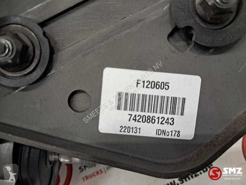 قطع غيار الآليات الثقيلة Renault Occ stuurwiel...
