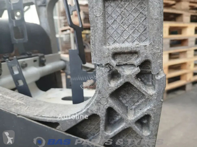 Pezzi di ricambio per mezzi pesanti Volvo...