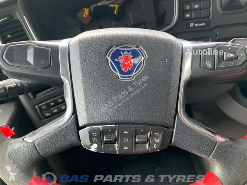 قطع غيار الآليات الثقيلة Scania
