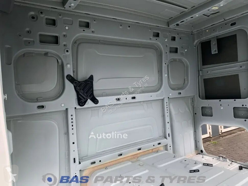 Запчасти для грузовика Renault T-Serie Sleeper...