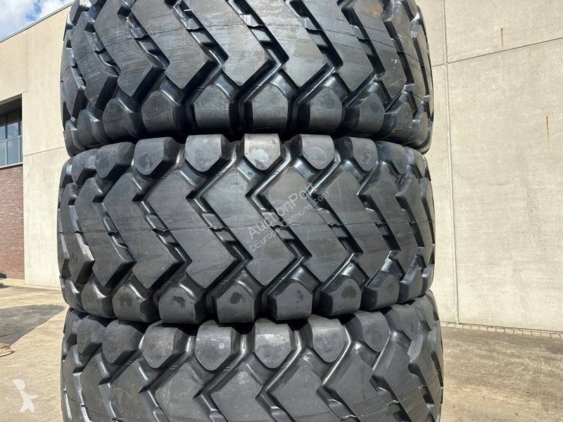 Pièces poids lourds  26.5-25