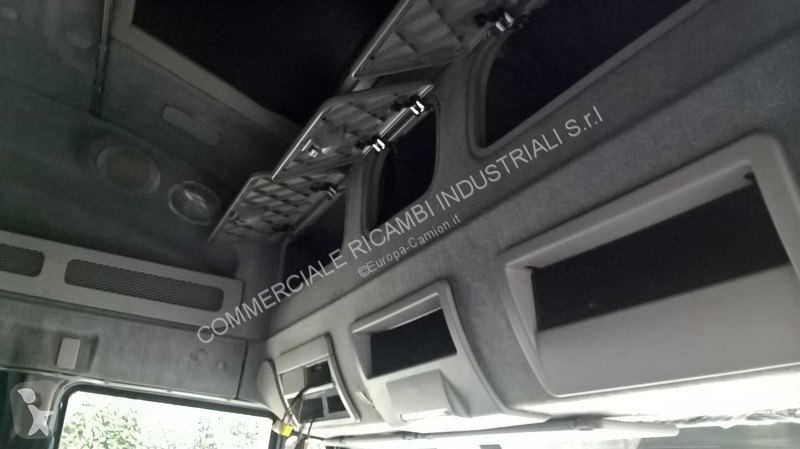 قطع غيار الآليات الثقيلة Iveco STRALIS AT EURO...