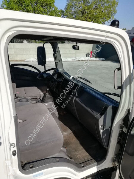 قطع غيار الآليات الثقيلة Isuzu WIDE CABIN...