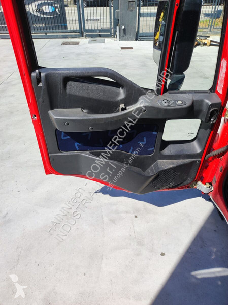 Pezzi di ricambio per mezzi pesanti Iveco...