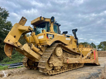 Caterpillar D8T