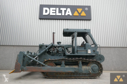 Buldozer na pásech Caterpillar