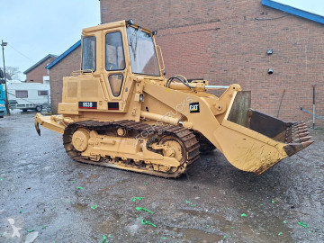 Buldozer na pásech Caterpillar