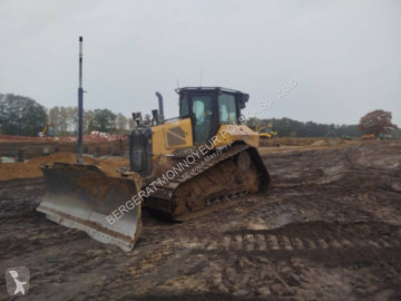 Bulldozer sur chenilles Caterpillar