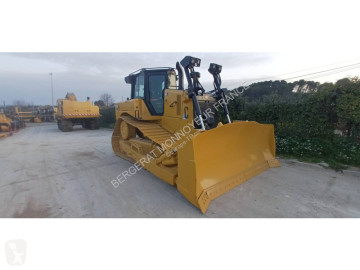 Buldozer na pásech Caterpillar