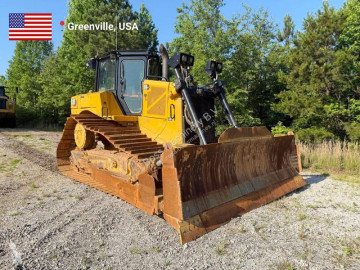 Buldozer na pásech Caterpillar