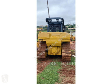 Buldozer na pásech Caterpillar
