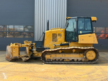 Buldozer na pásech Caterpillar
