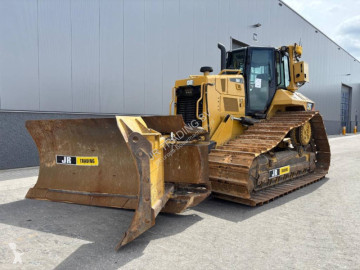 Buldozer na pásech Caterpillar