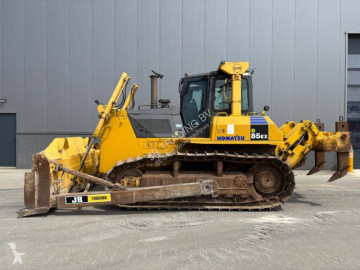 Buldozer na pásech Komatsu