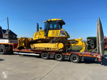 Buldozer pe șenile Komatsu