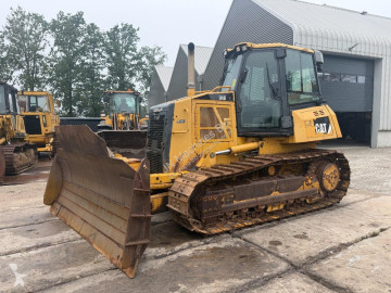 Buldozer na pásech Caterpillar