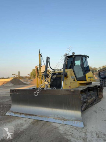 Bulldozer sur chenilles New Holland