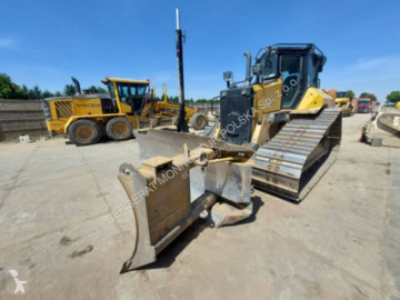Bulldozer sur chenilles Caterpillar