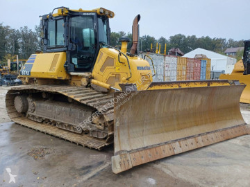 Buldozer na pásech Komatsu