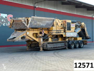 Buldozer na pásech