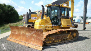 Komatsu crawler bulldozer