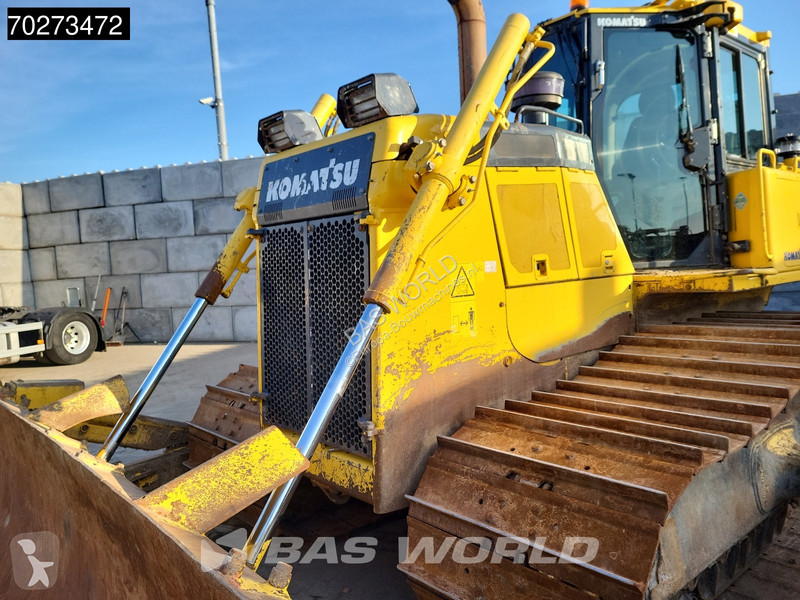 بلدوزر Komatsu D65 -18