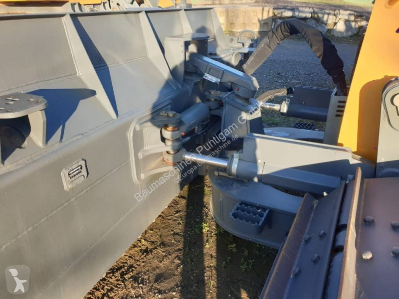Bulldozer Liebherr PR 716 05 LGP