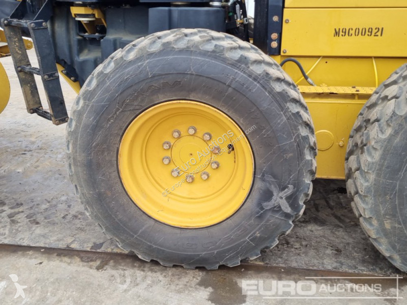 Buldozer Caterpillar 2