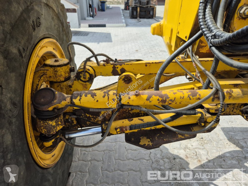 Buldozer Komatsu GD825A-2