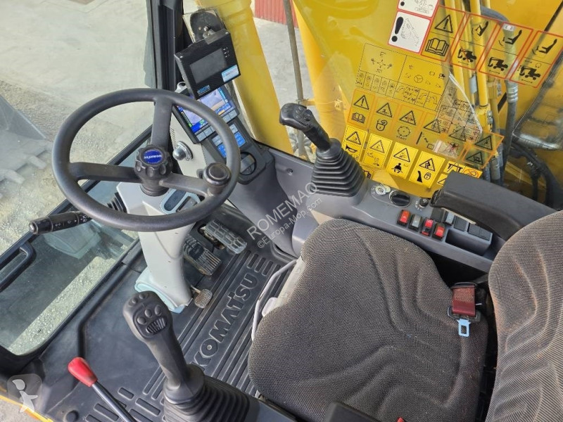 بلدوزر Komatsu PW 148-11