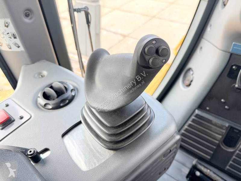 Buldozer Liebherr 756 05 Gen 8 - 68 Hours!...