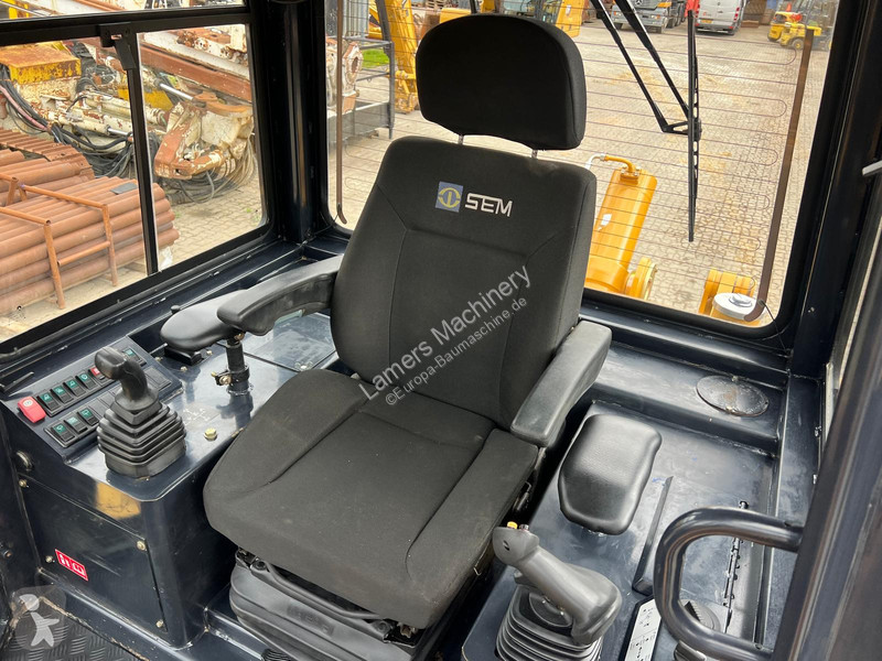 Buldozer SEM 816D .