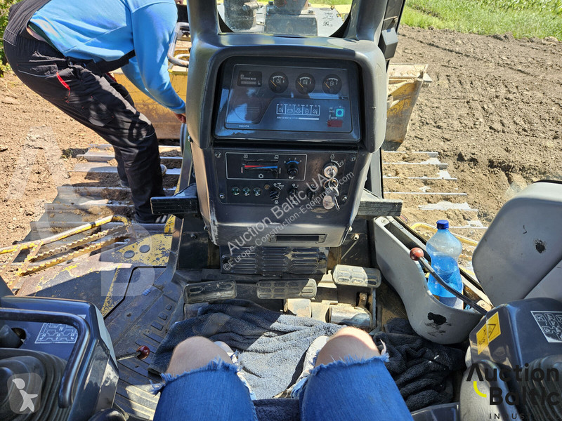 بلدوزر Komatsu