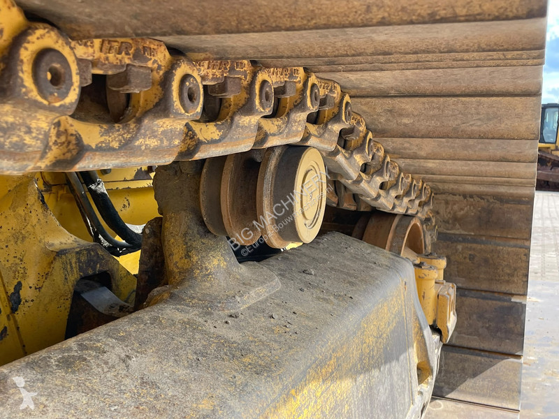 بلدوزر Komatsu i-24