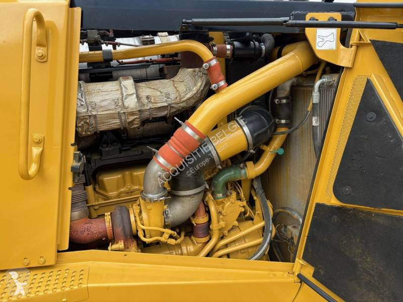 بلدوزر Caterpillar D8T LGP