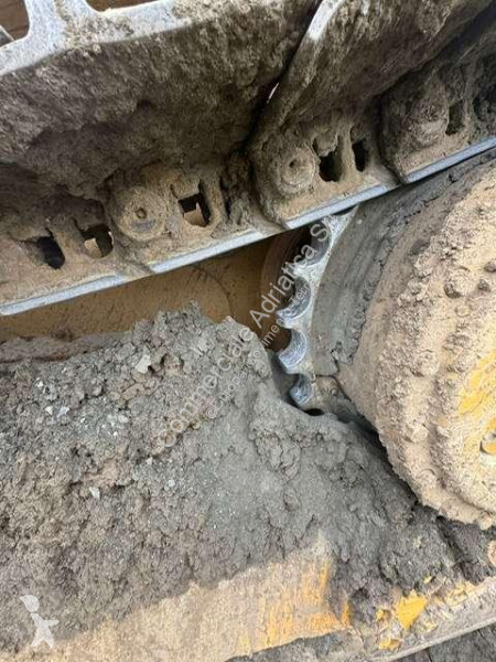 بلدوزر Caterpillar D6