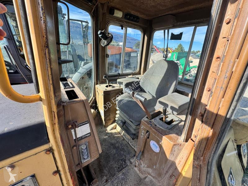 Булдозер Caterpillar Bulldozer sur chenilles