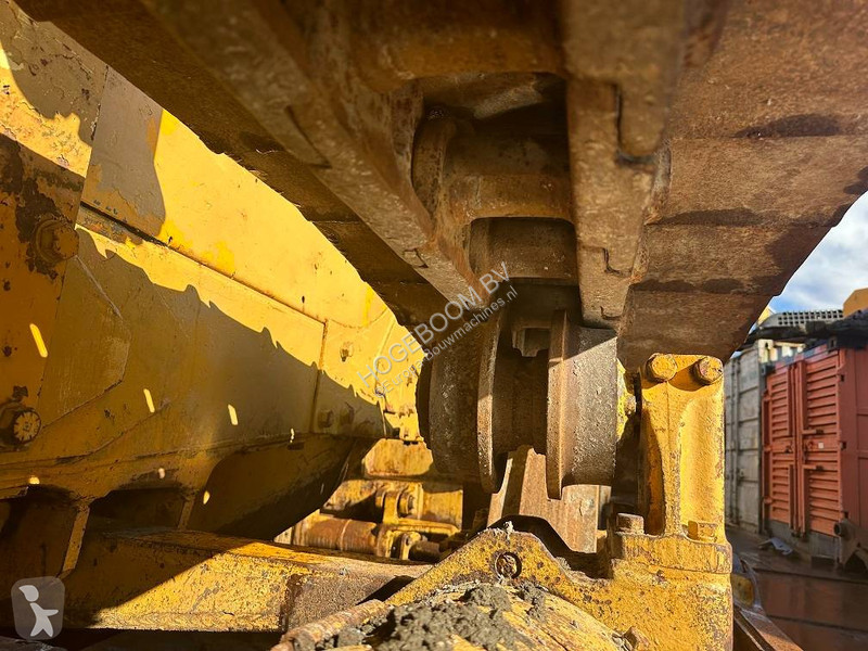 Bulldozer Caterpillar D6D with winch