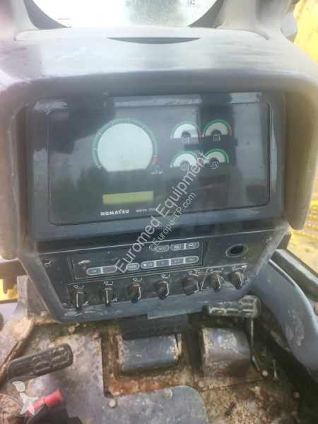 بلدوزر Komatsu
