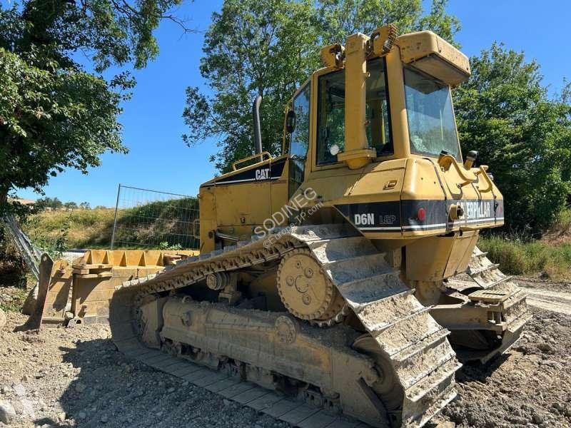 بلدوزر Caterpillar D6N