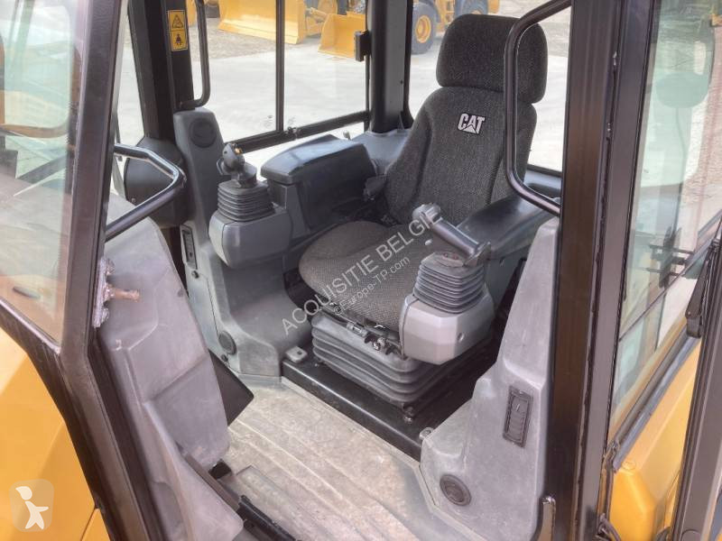 بلدوزر Caterpillar D6K2 LGP