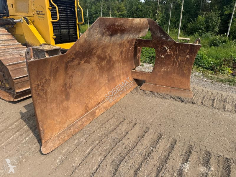 بلدوزر Caterpillar D6N