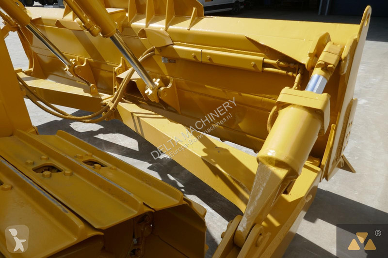 بلدوزر Caterpillar D6T