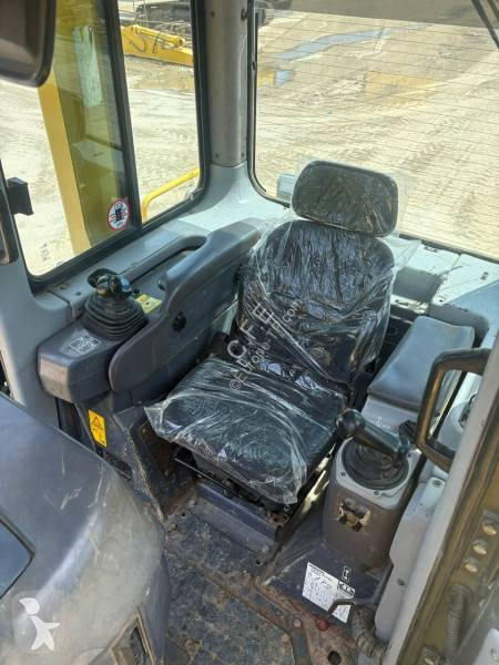 بلدوزر Komatsu