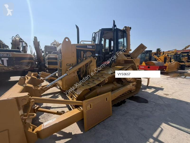 بلدوزر Caterpillar D6N