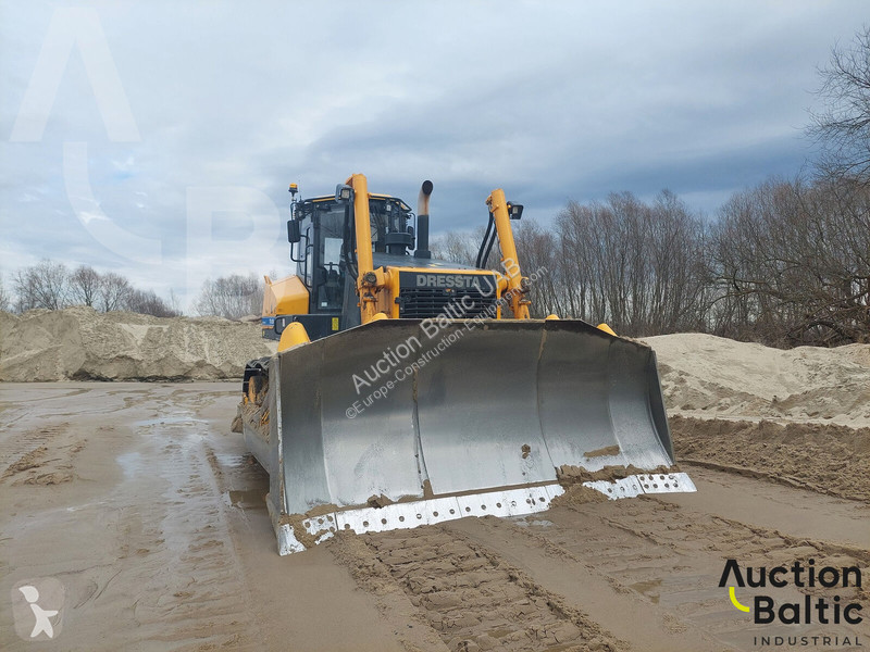Bulldozer Dressta series-1